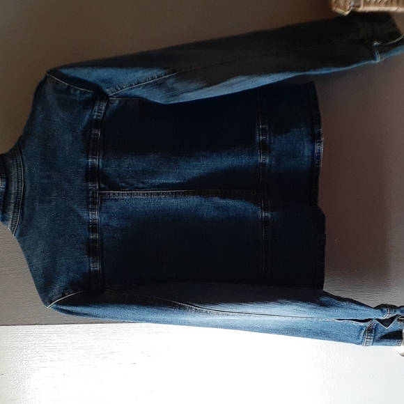 Jacket - Picture 2 of 8